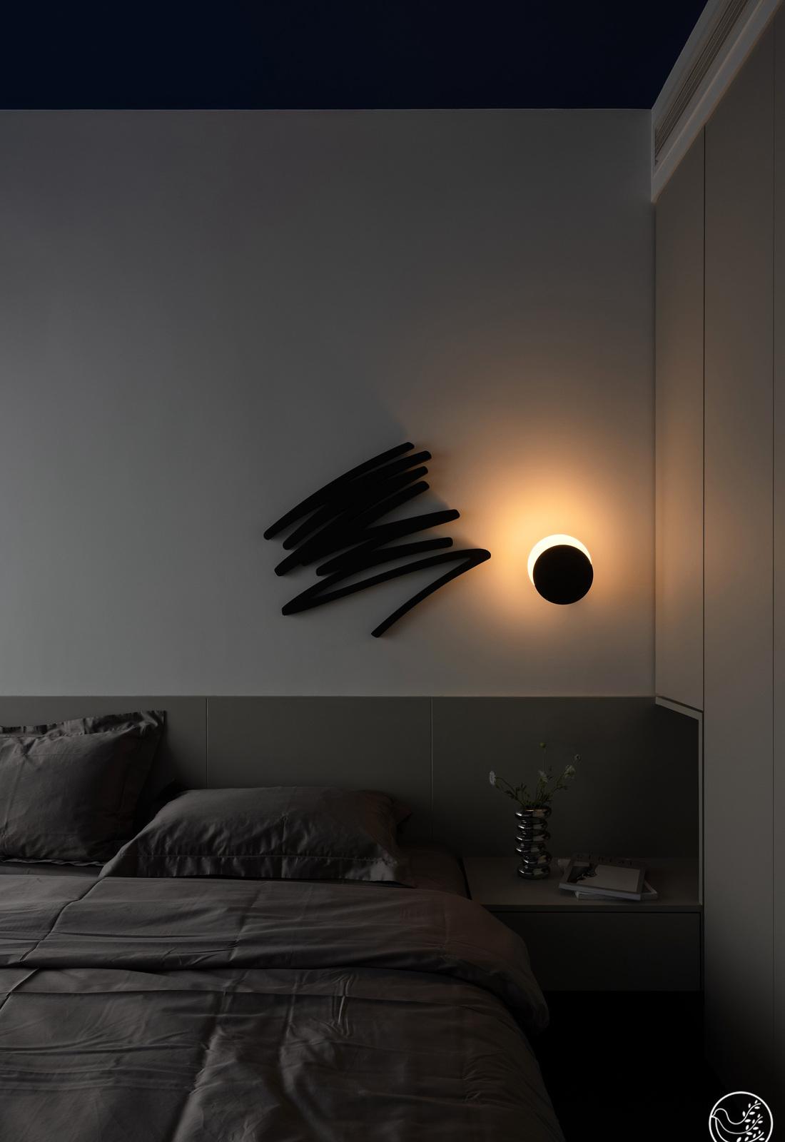 清羽设计丨平层丨粉色楼梯紫色墙壁酷炫星球-44