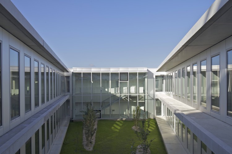 法国埃尔德雷山谷观景台学校-10