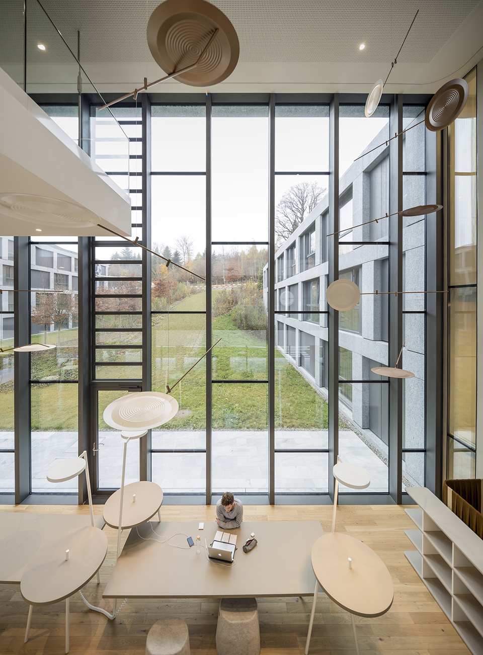 瑞士 EHL 酒店管理商学院丨IttenBrechbühl-35