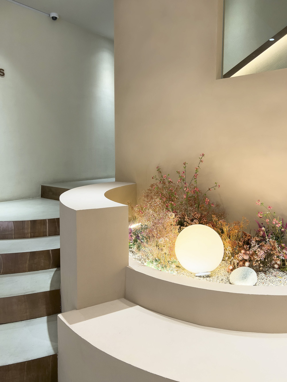 首尔高级酒店咖啡厅，现代设计展现魅力-21