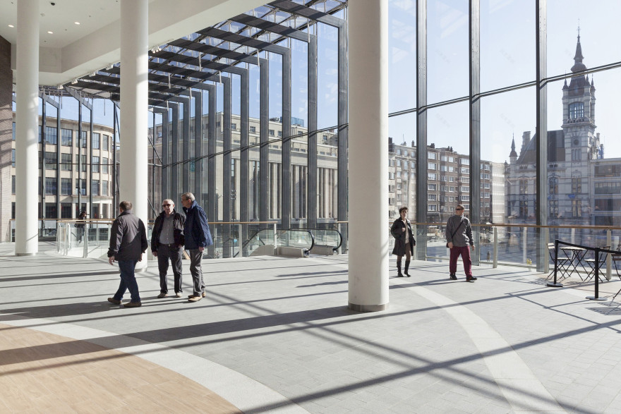 Charleroi Rive Gauche 购物中心-24