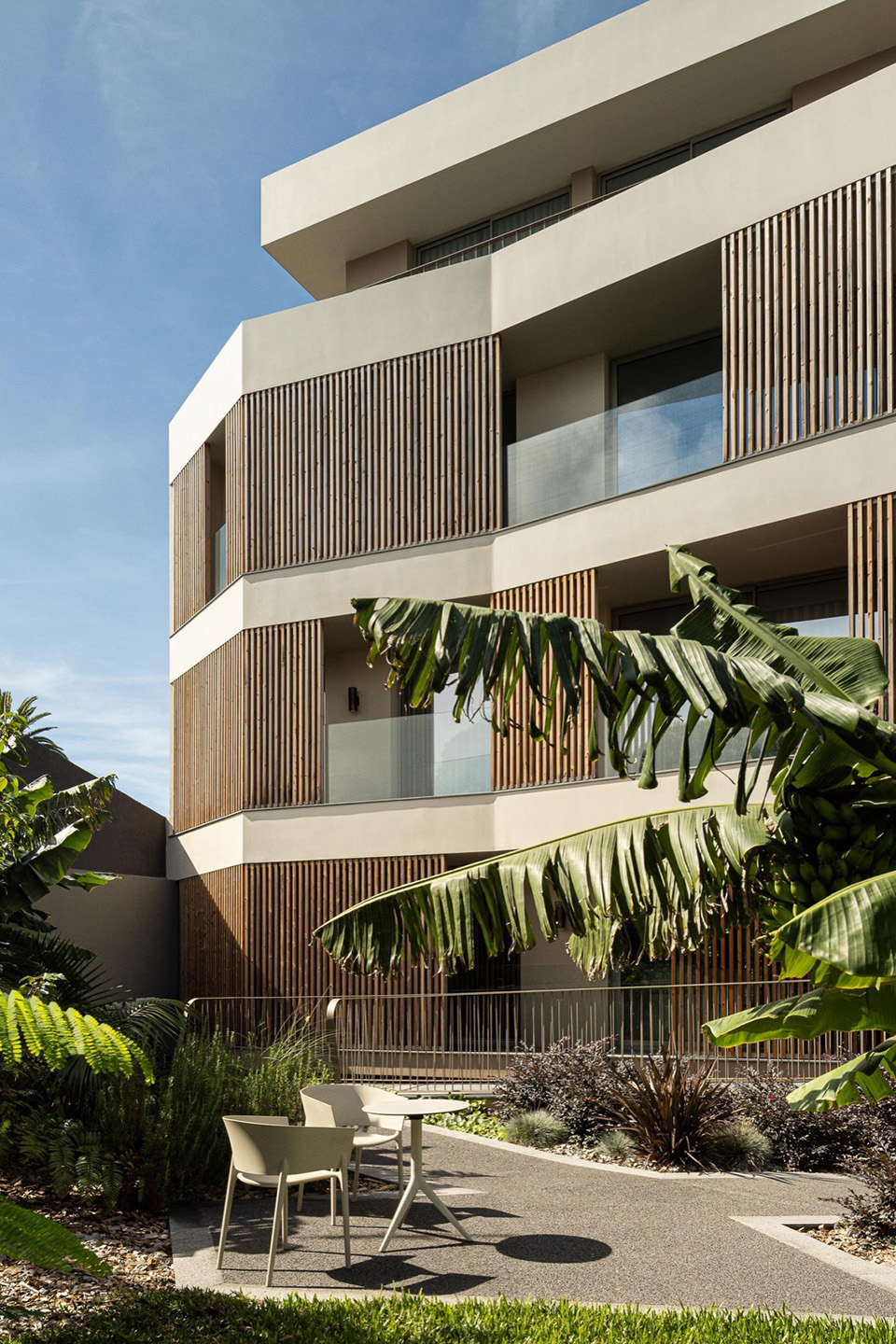 ERNESTO DO CANTO住宅区丨葡萄牙蓬塔德尔加达丨BOX arquitectos-172