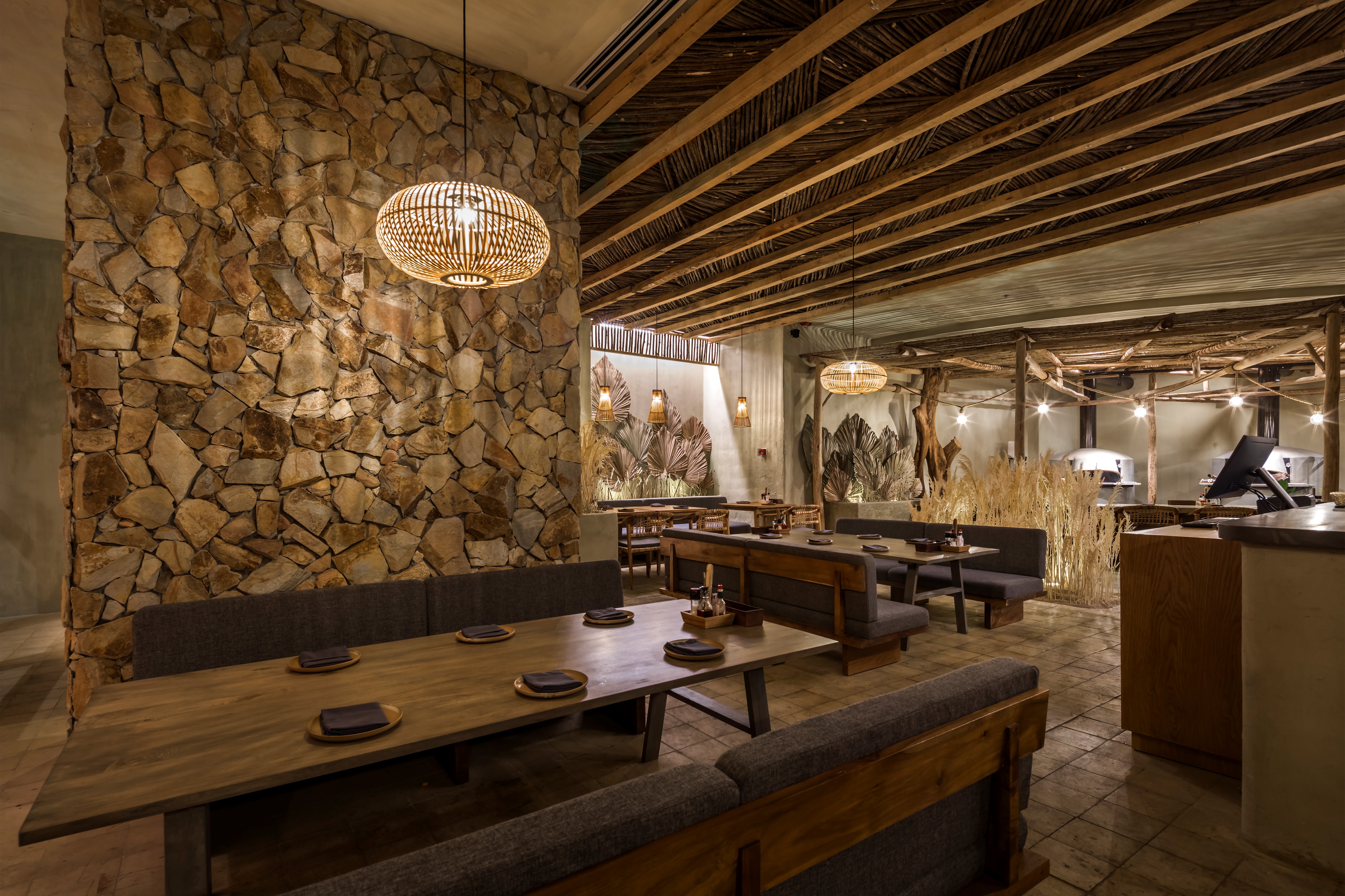 越南"Pizza 4P's"餐厅设计 · 海边别墅中的自然优雅-66