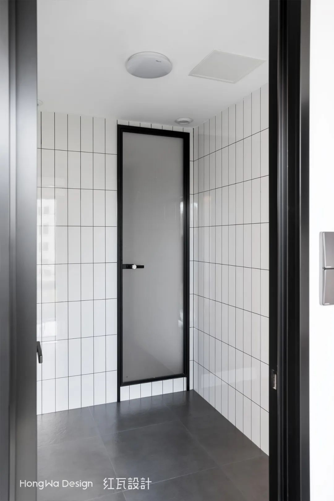 红瓦设计·实景案例丨131㎡精装改现代简约，双移门后居然暗藏玄机，这样设计多出两间房！-68