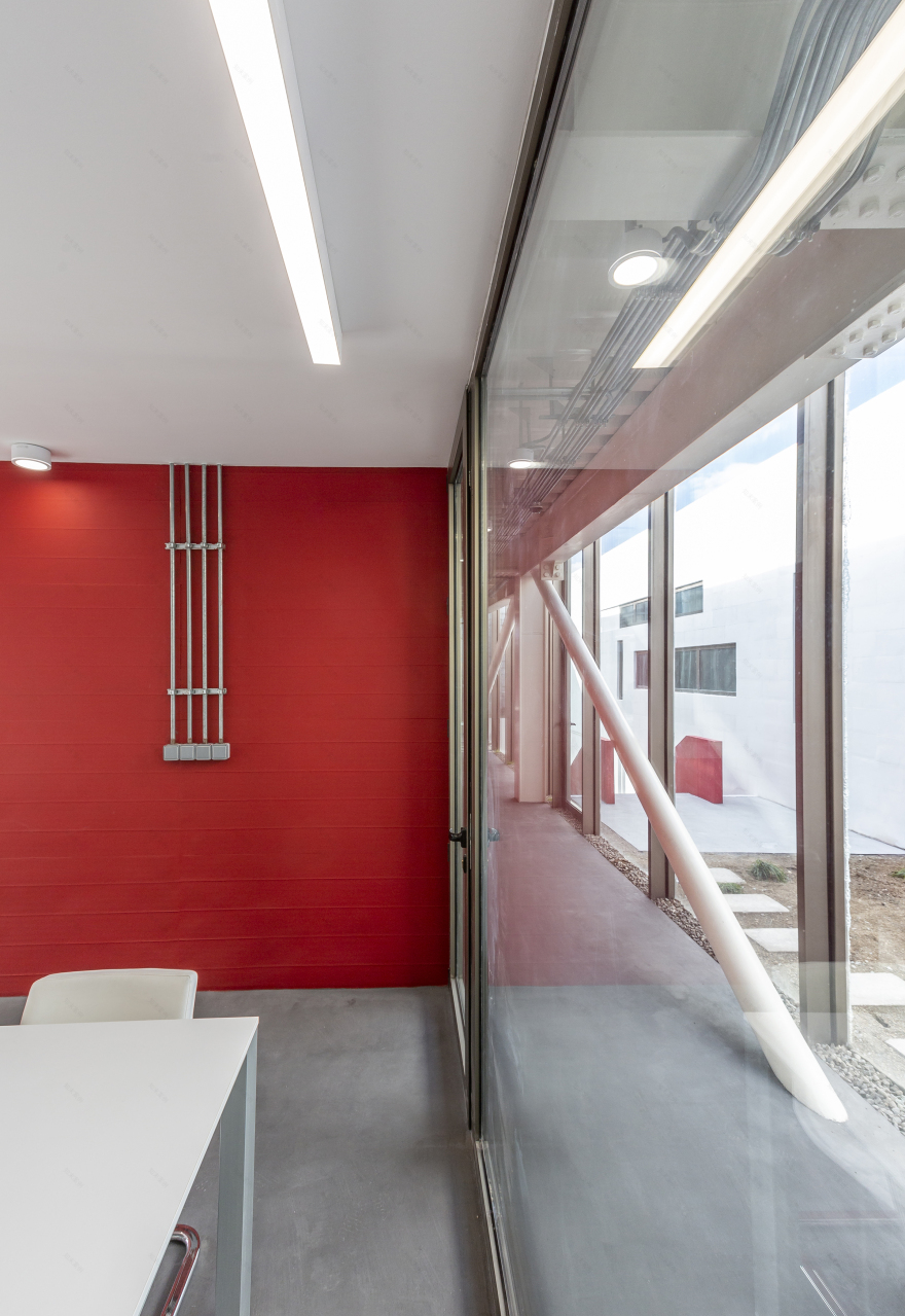 伊朗 Shamim 聚合物工厂丨Davood Boroojeni Office-41