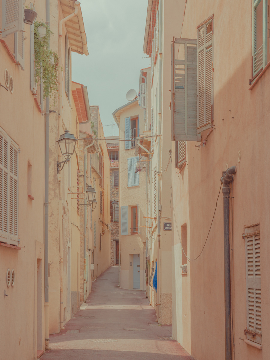 法国安提布斯的童年色彩-11