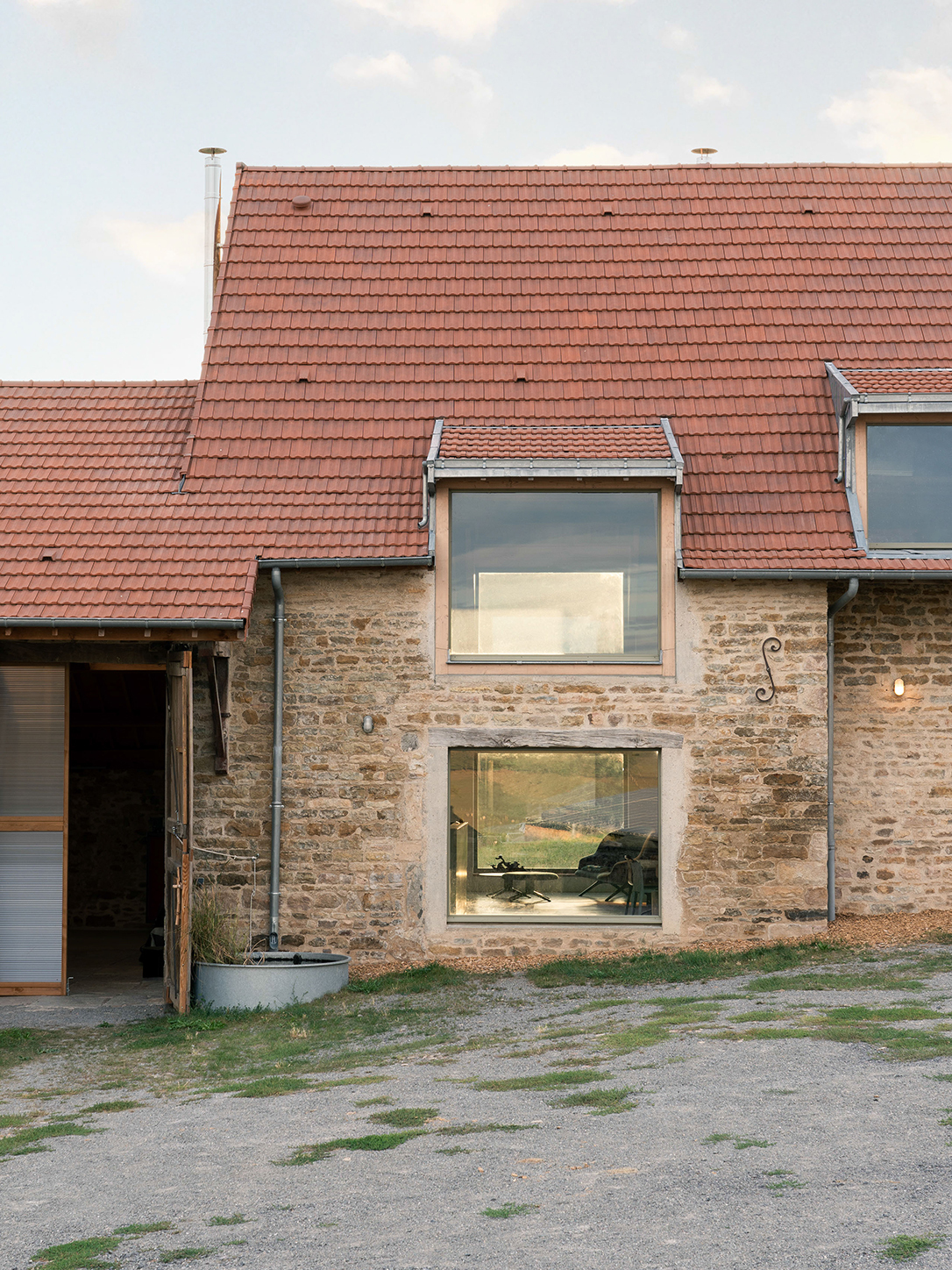 La Grange Burgundy Farm Renovation and Conversion / Le Dévéhat Vuarnesson Architectes-24