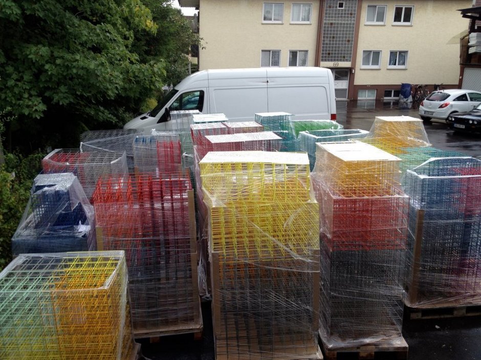 德国 Stuttgart 彩虹葡萄酒商店,创新搁架系统展现空间利用之美-26