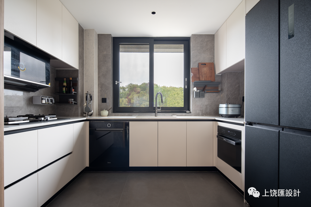 奶油白与原木色居住空间设计丨红石空间设计-24