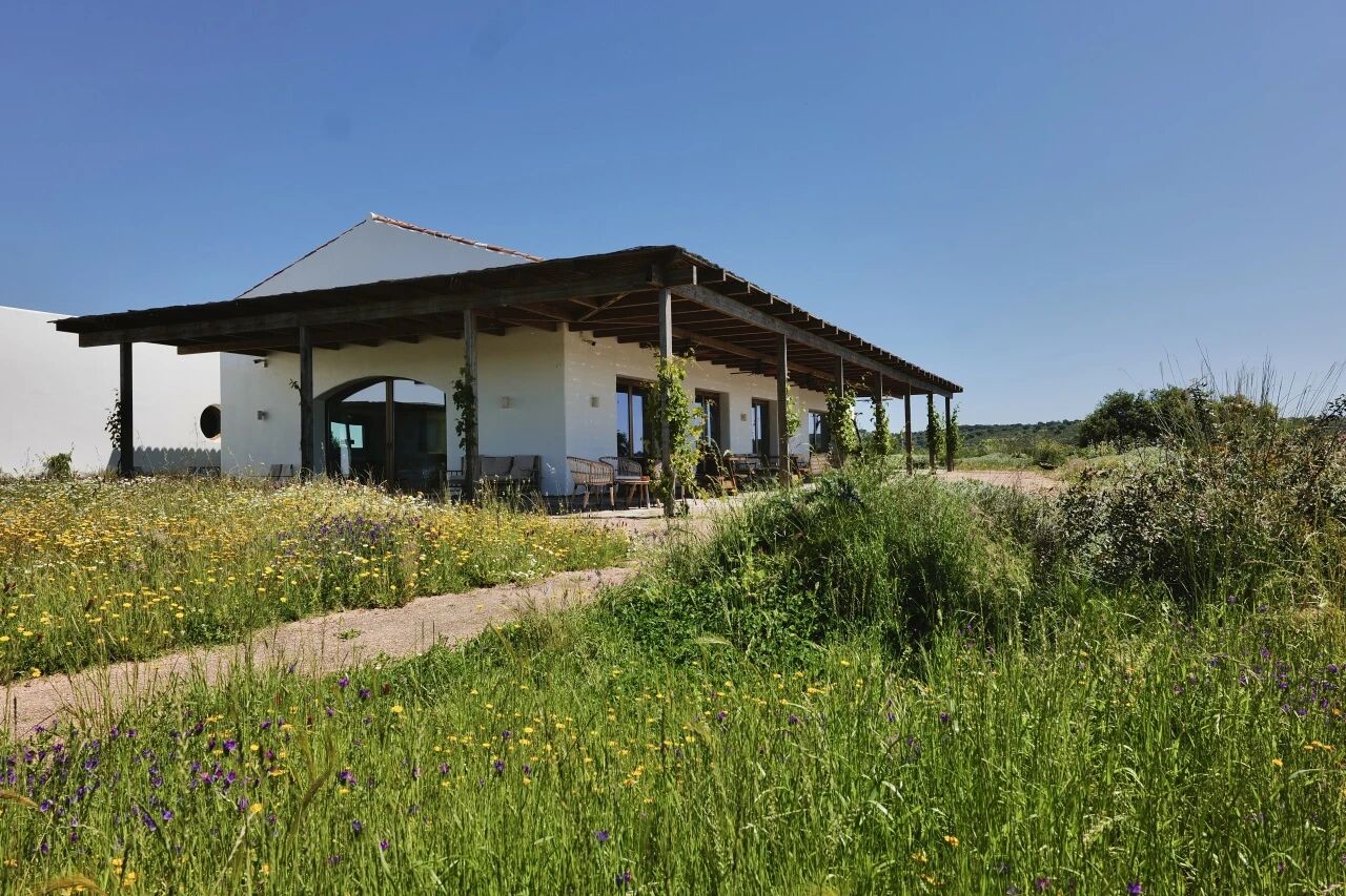 葡萄牙名厨 José Avillez 湖畔居所 Casa Nossa丨Joana Astolfi 与 Studio Astolfi 团队-2