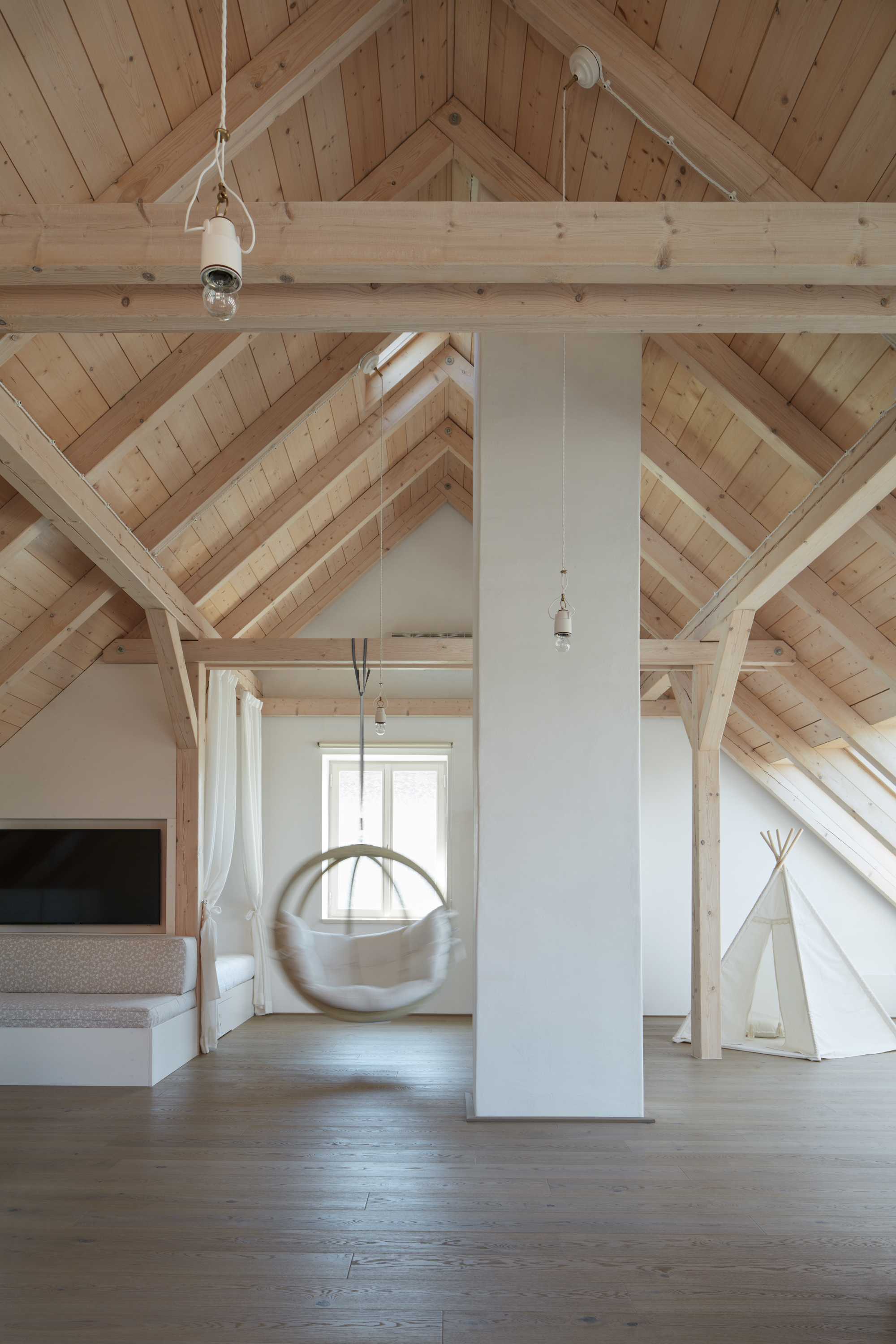 house by the forrest-20