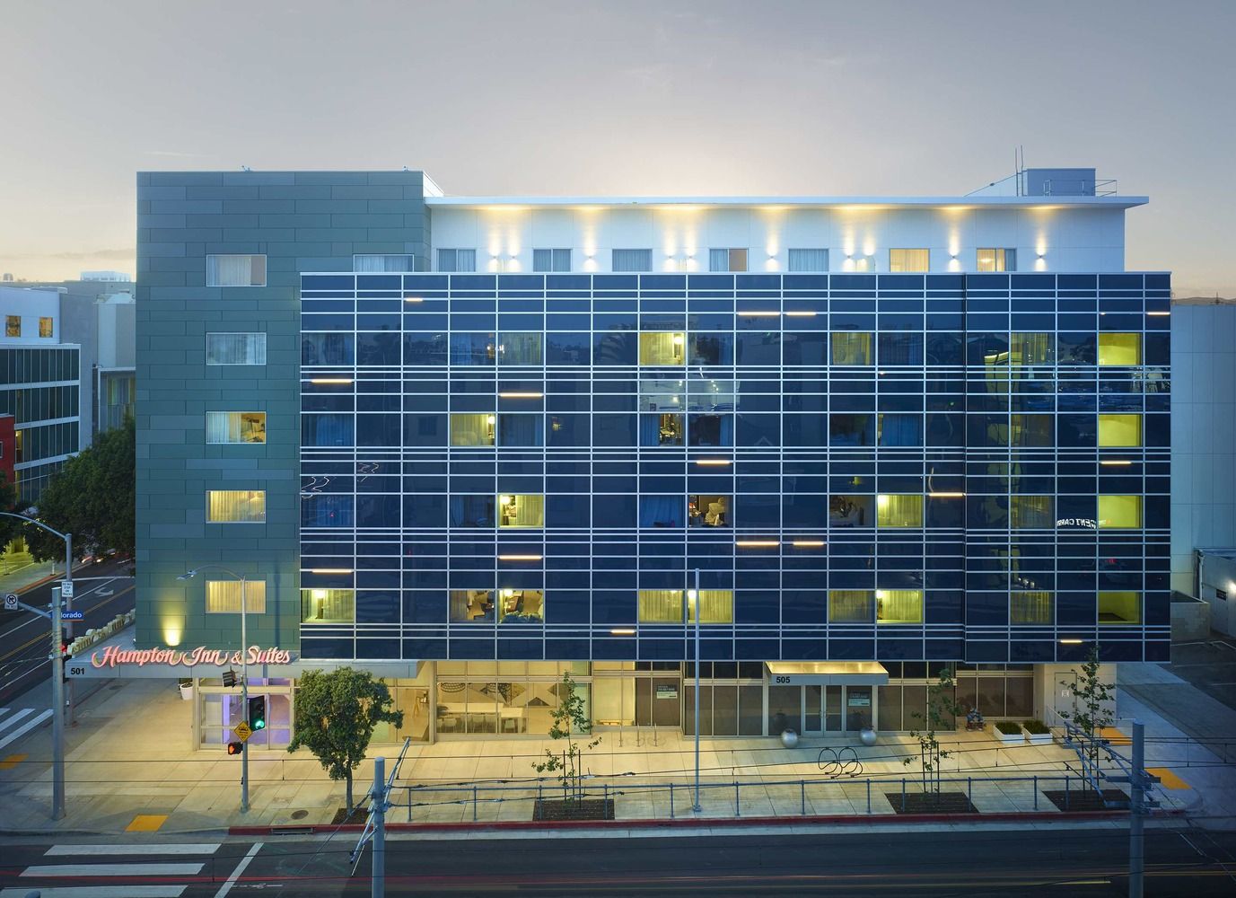 海滨城市酒店设计 | 圣塔莫尼卡市中心的两家酒店-62