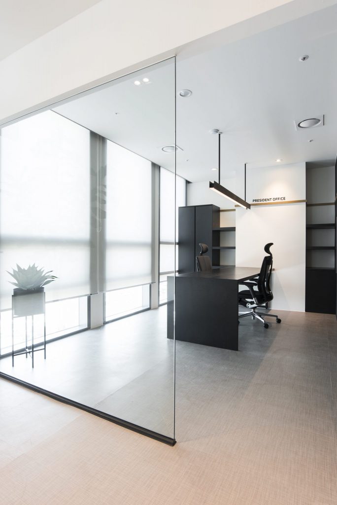 简约白诠释 51 平 IT 咨询公司办公室设计-3