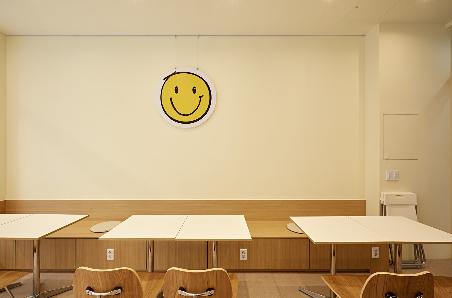 微笑餐厅 | 现代简约风格的完美应用-11