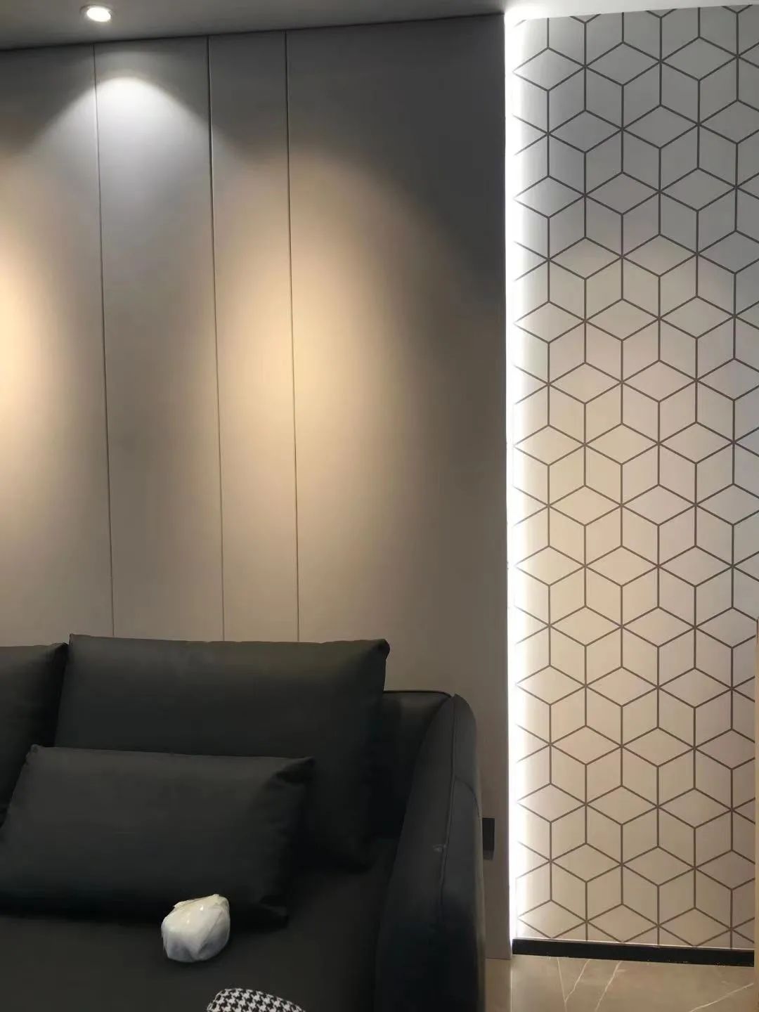 现代简约风格的艺术生活空间丨中国台州丨品东装饰-140