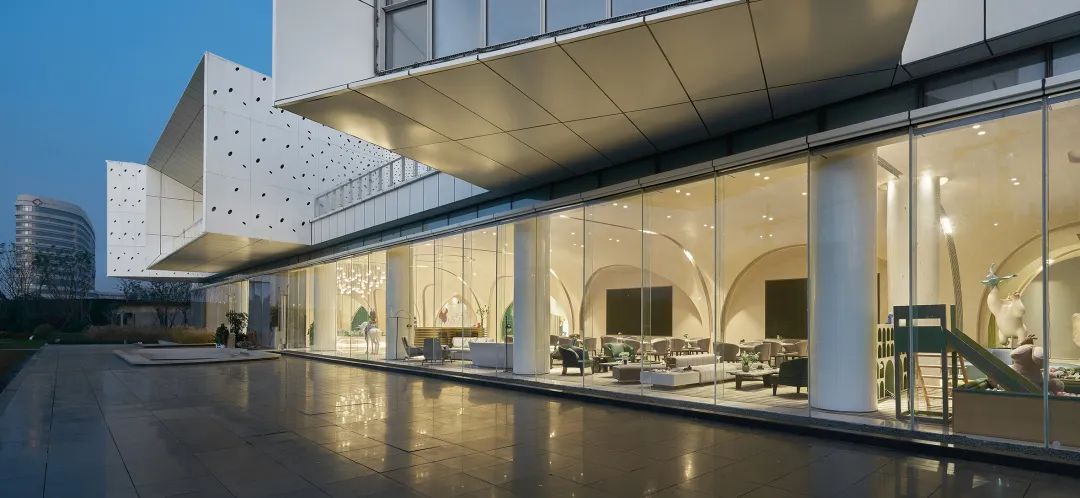  易和室内设计丨杭州湾祥源漫城销售中心室内设计 丨中国浙江-1