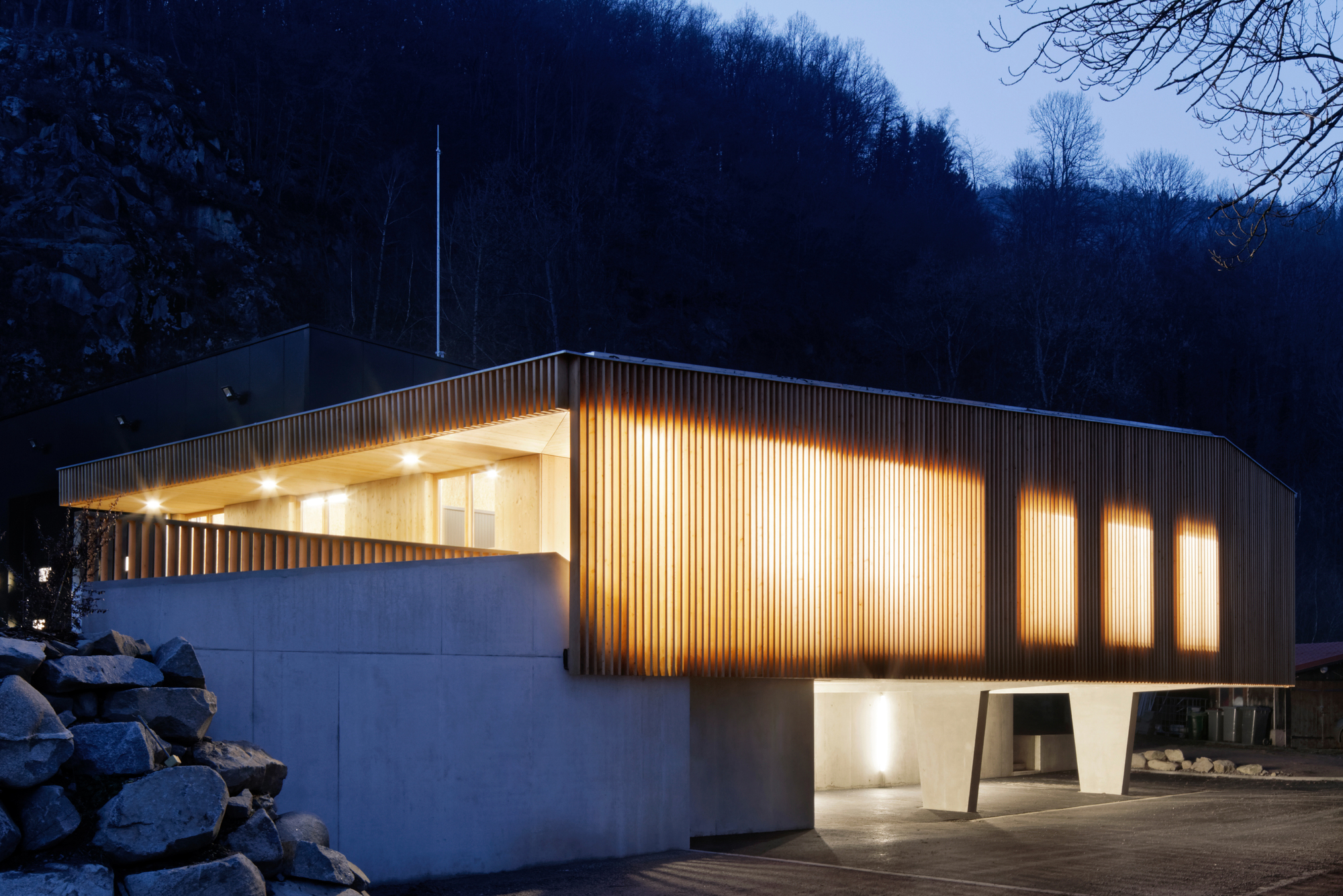 Metzeral 消防站 | 自然与功能完美融合-28