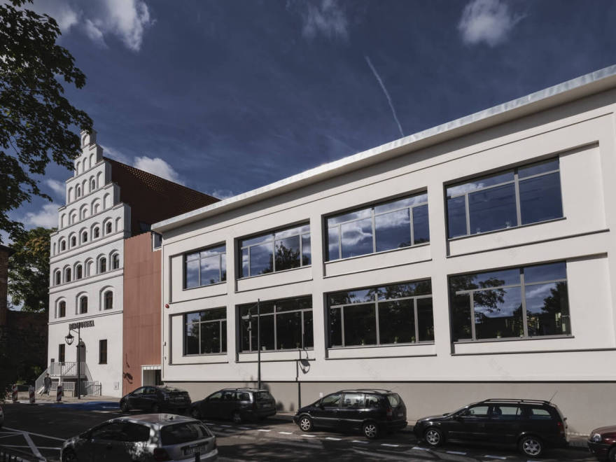 Niezwykła renowacja Książnicy Stargardzkiej - zobacz, jak stare spotyka nowe! - PLN Design-0