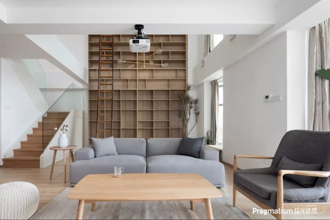 成都 300 平米跃层私宅设计，功能强大且明亮简洁-38