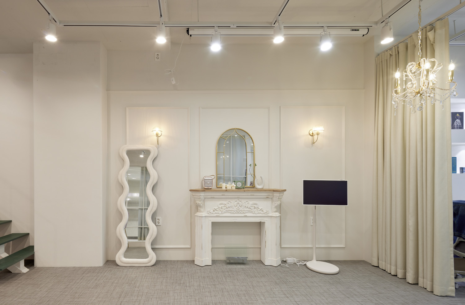 白色时尚，37 平米知识产业中心-11