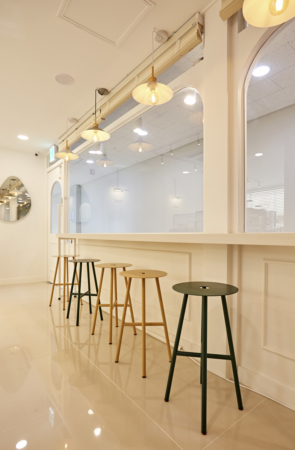 简约可爱 15 坪甜点咖啡厅设计-10