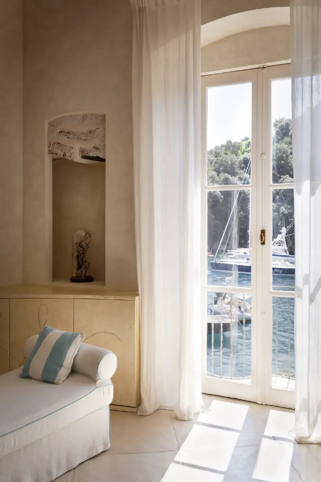 看完他家的65㎡，一点也不压抑！-7