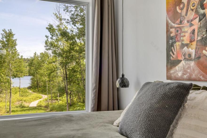 Lac Sergent地区优质住宅丨加拿大魁北克丨Joli Joli Design-18