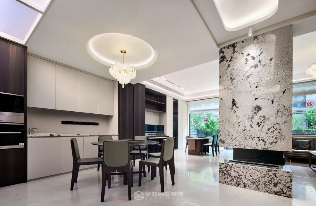 360㎡现代风|市心府：木中藏雅，无序藏奢-20