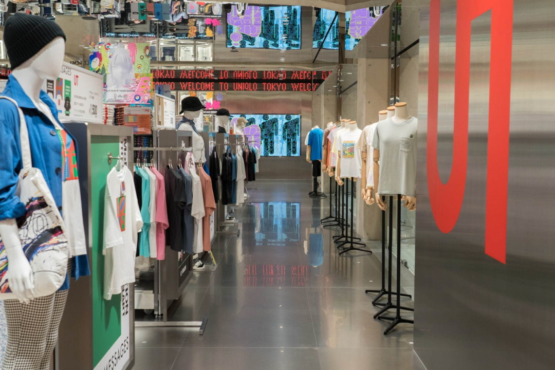 东京优衣库旗舰店，融入城市文化的减法设计-32