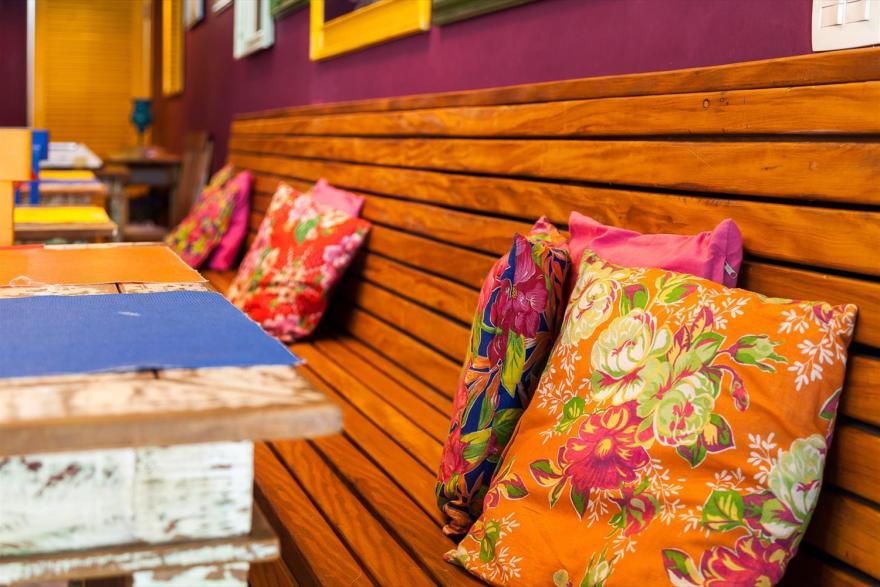 DIY 餐厅 | 色彩斑斓的创意空间-5