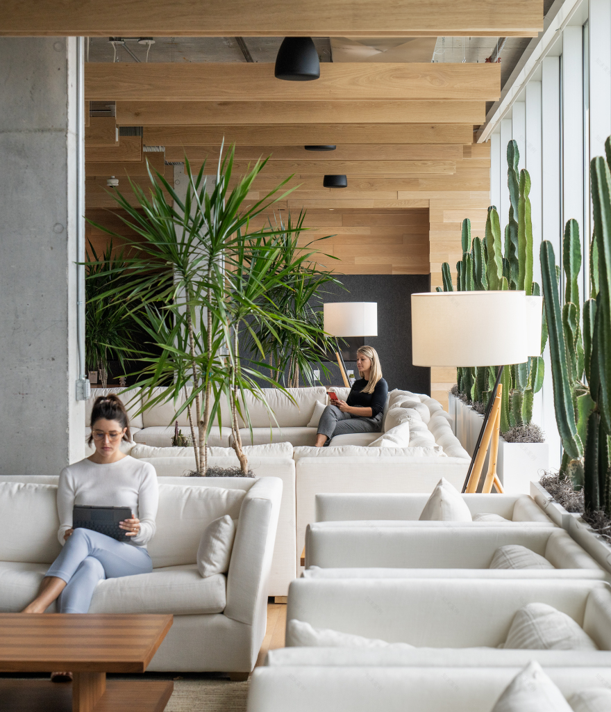 Venture X · 打造未来工作模式的豪华办公室丨意大利那不勒斯丨Studio+-33