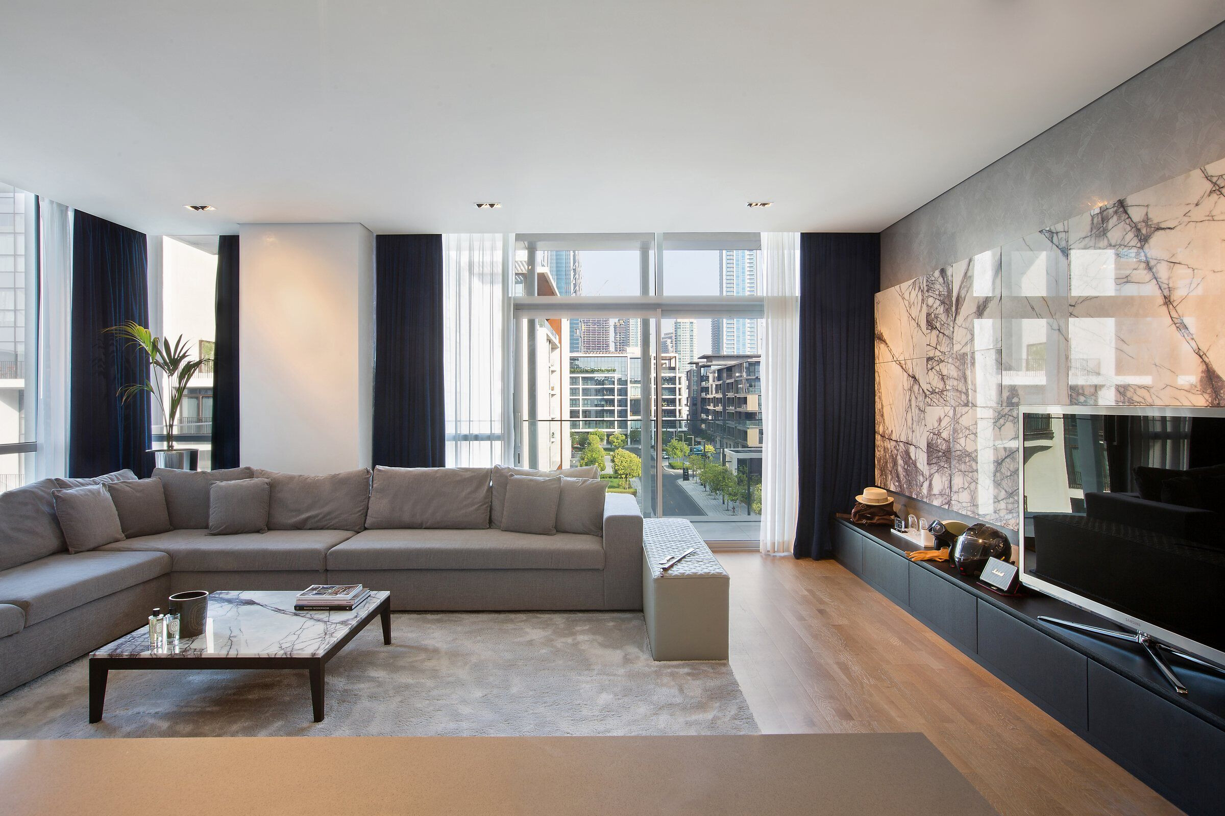 迪拜尼乌工作室的灰色优雅公寓设计丨阿联酋迪拜丨The Niu Studio-28