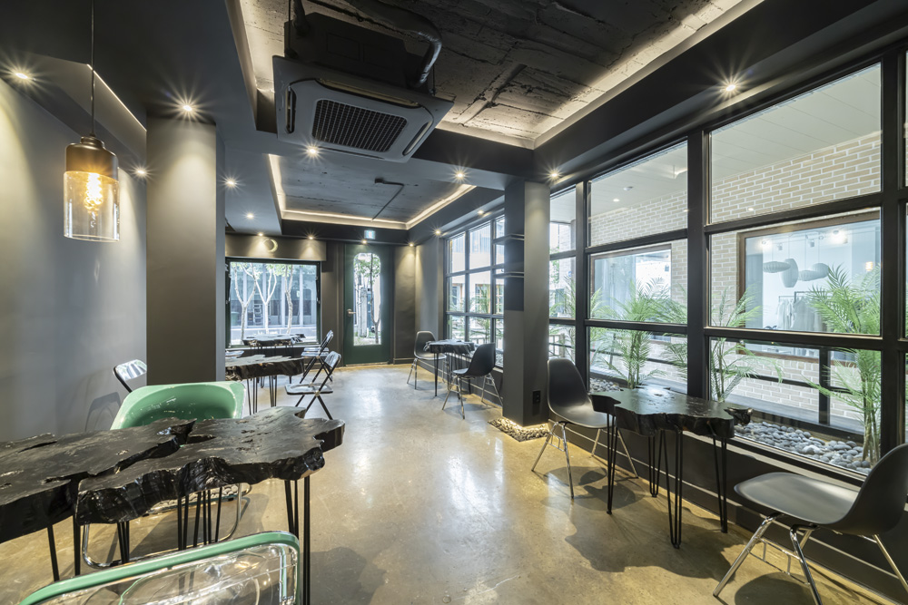 现代简约 13 坪咖啡厅&画室设计-8