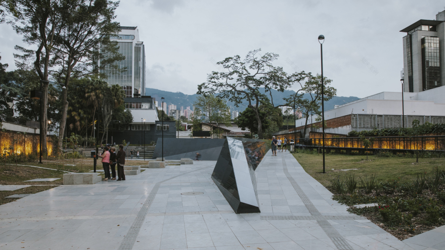 哥伦比亚Conmemorativo屈曲公园-19