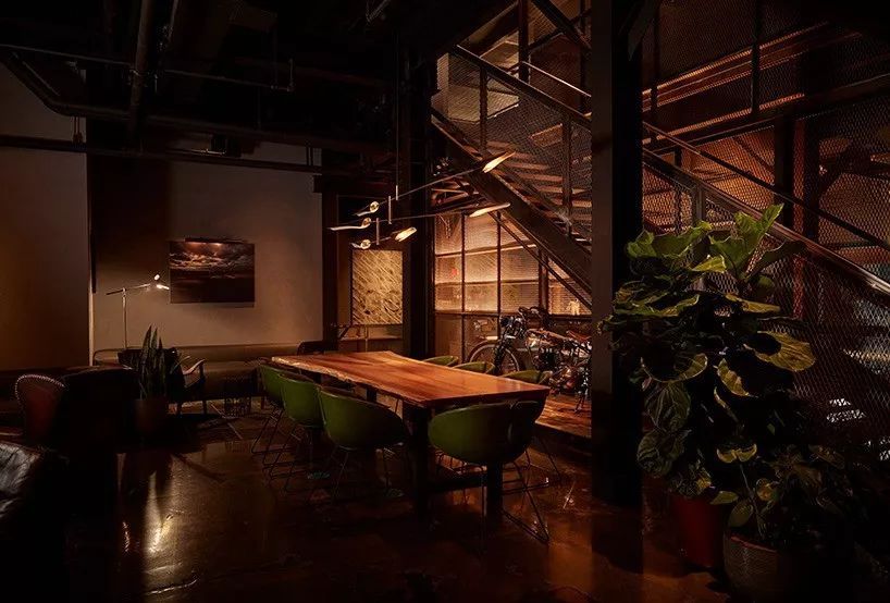 纽约西区汽车俱乐部 | 工业风奢华空间-13