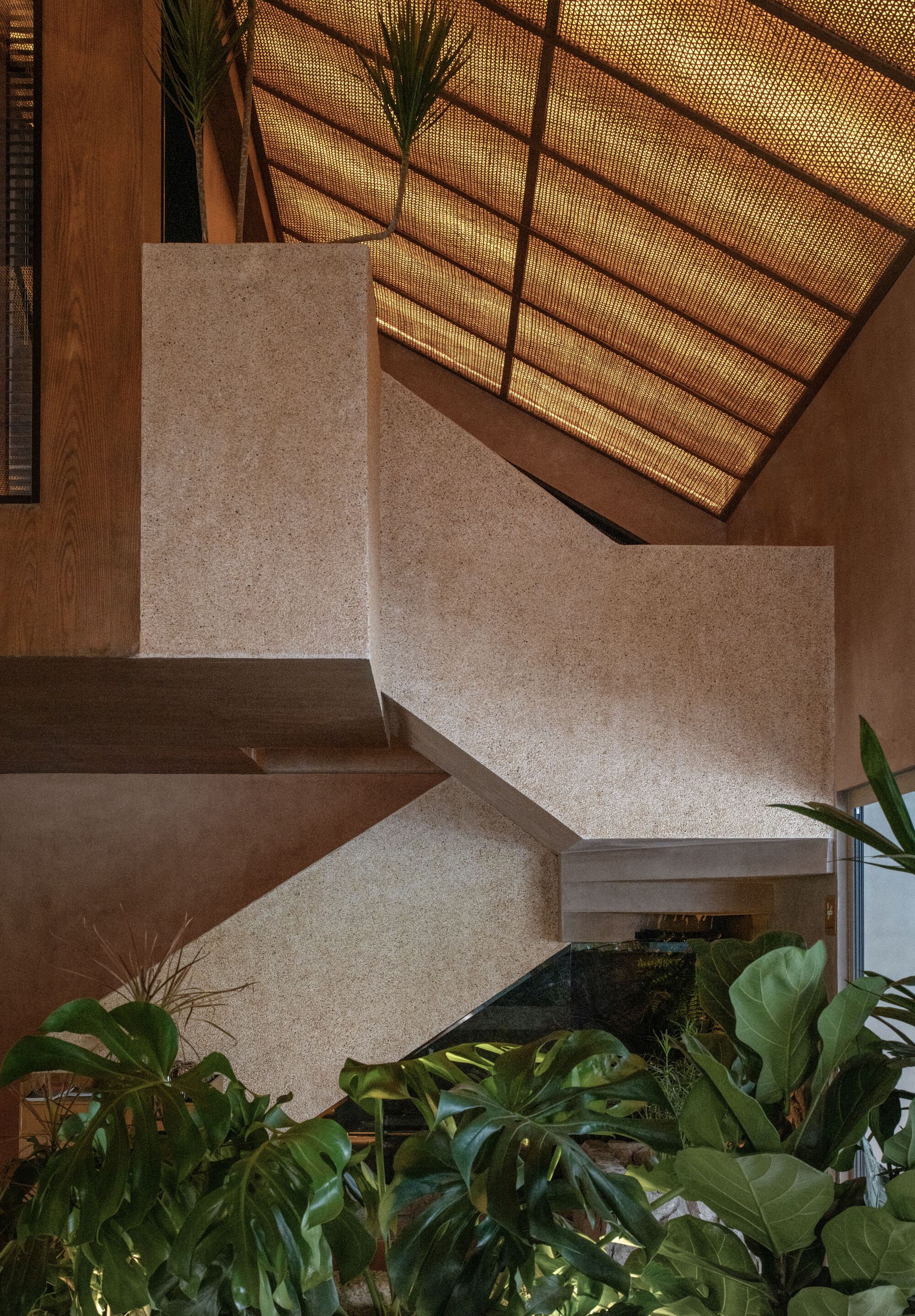 The Bond by hide&seek Bar & Restaurant / DAGA Architects-26