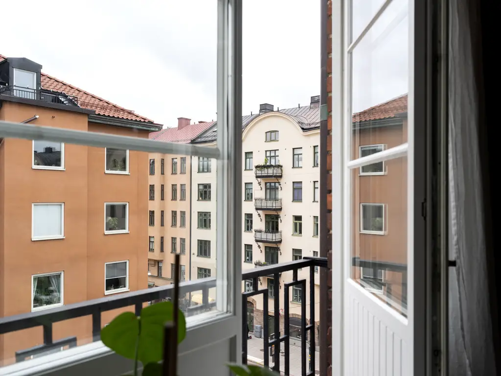 Un studio de 37m2 couleur terracotta et sa chambre vitrée-5