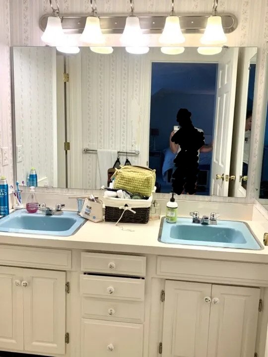 复古主卫生间改造为美观实用且时尚空间-5