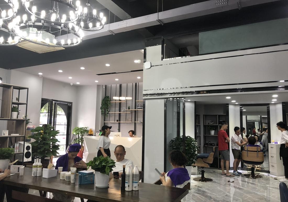 乐山佳之汇美发厅翻新升级，打造现代时尚空间-28