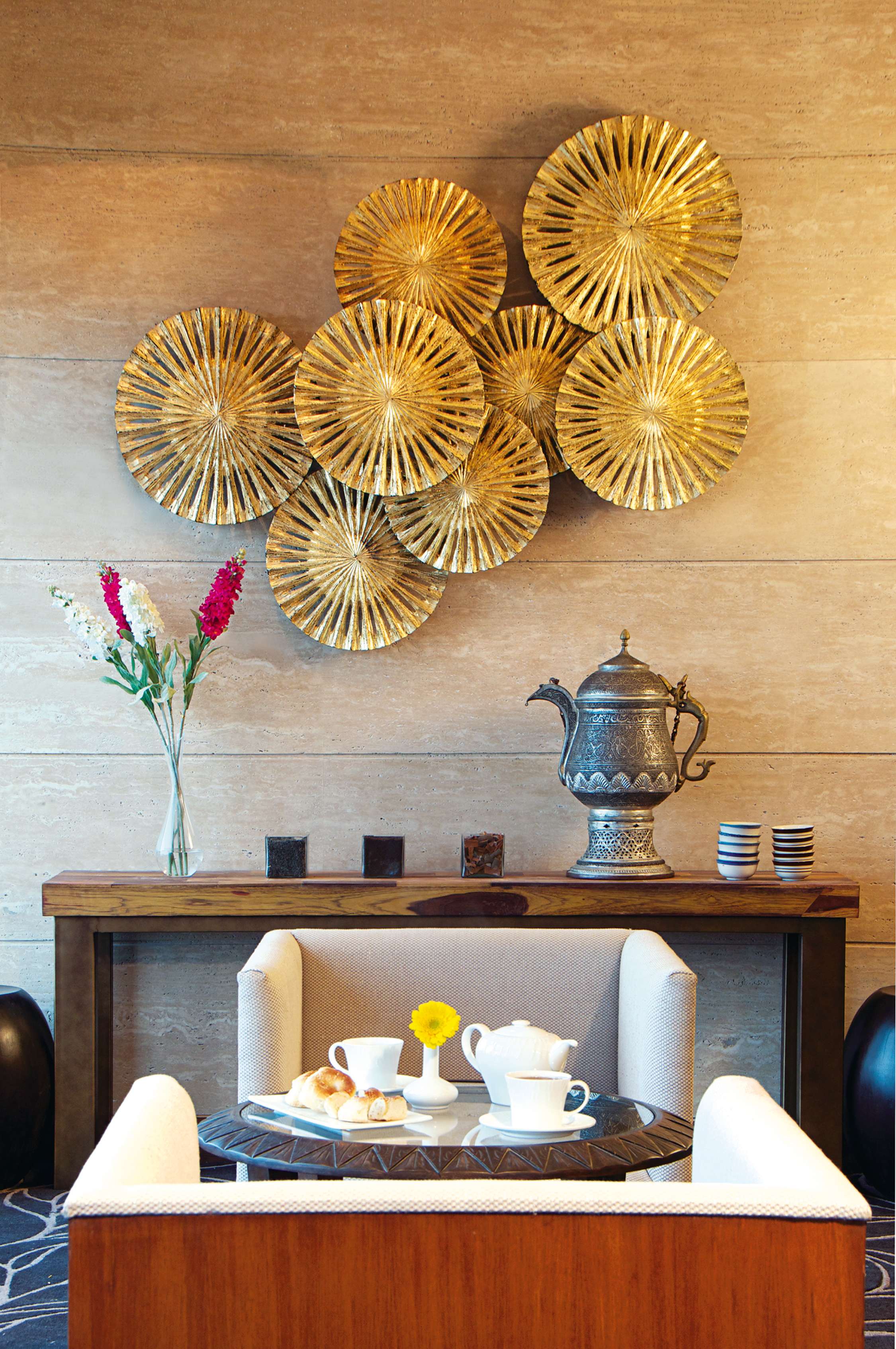 Vivanta by Taj   Dalview  Srinagar-7