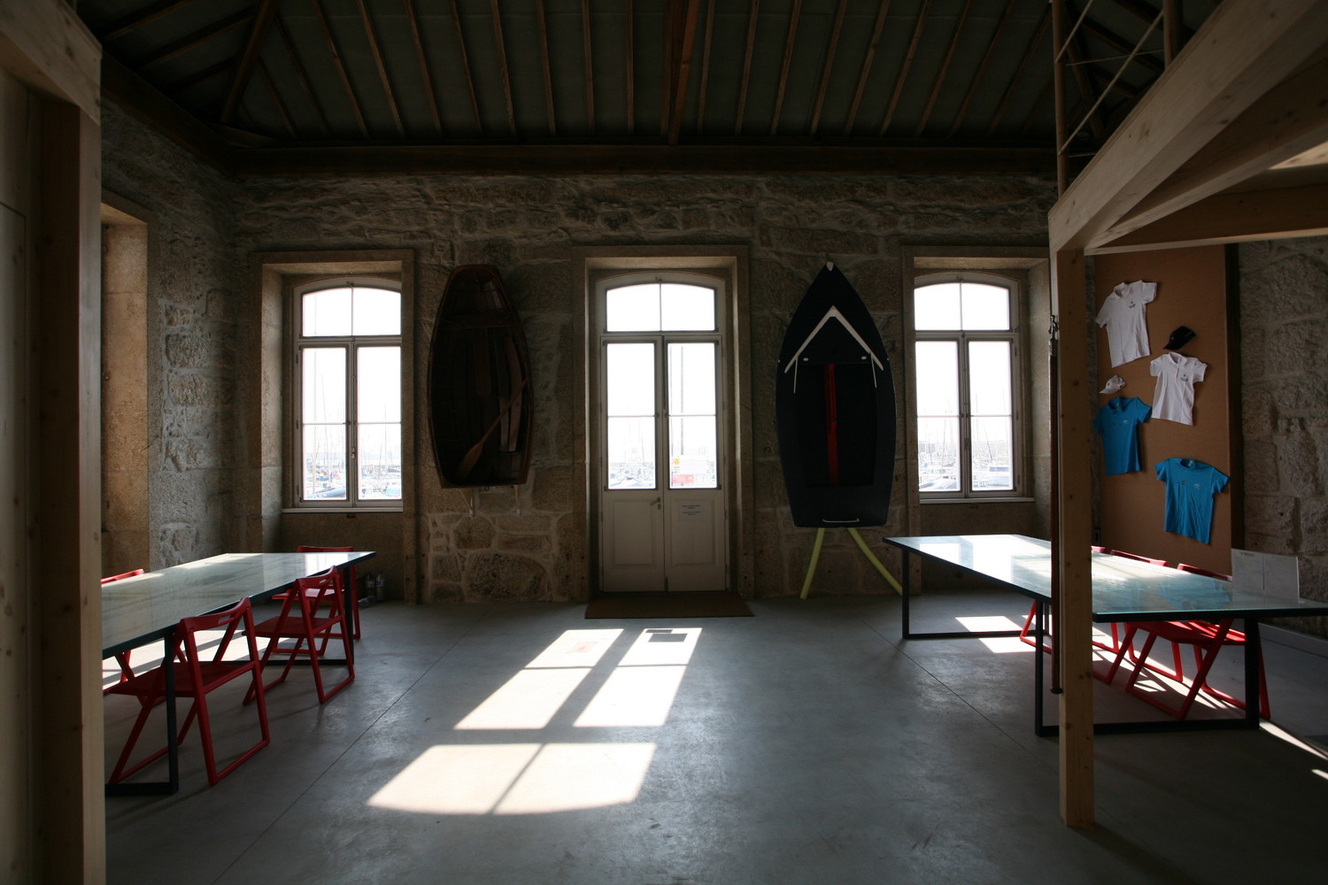 葡萄牙 Atlantic Sailing Club 会所 · 功能与历史的和谐融合-32