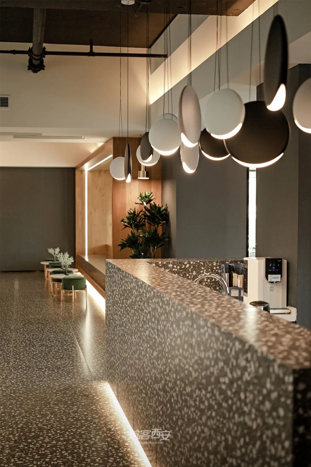 另类售楼部 | 艺术画廊般的空间探索-35