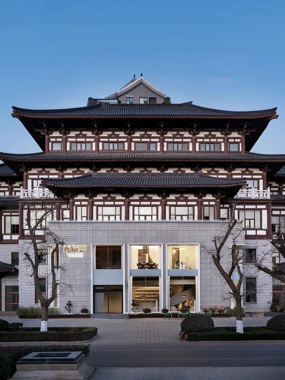 悦庭荟融合菜餐厅丨中国山东丨bnb design山东本白空间建筑设计咨询有限公司-10