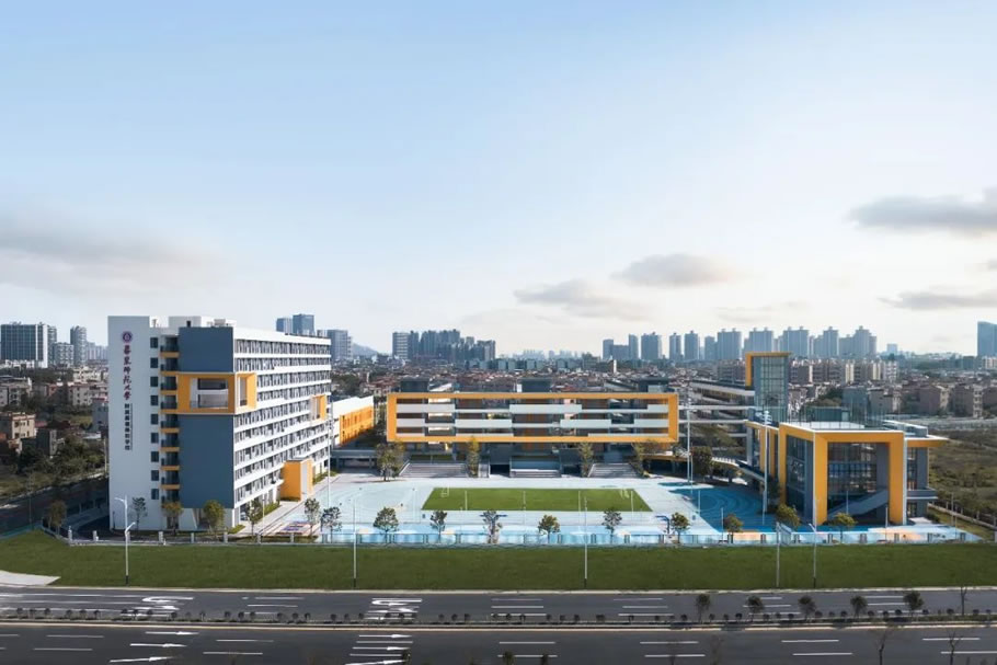 华东师范大学附属顺德美的学校（一期）丨中国佛山丨广东天元建筑设计有限公司（睿住天元）-13