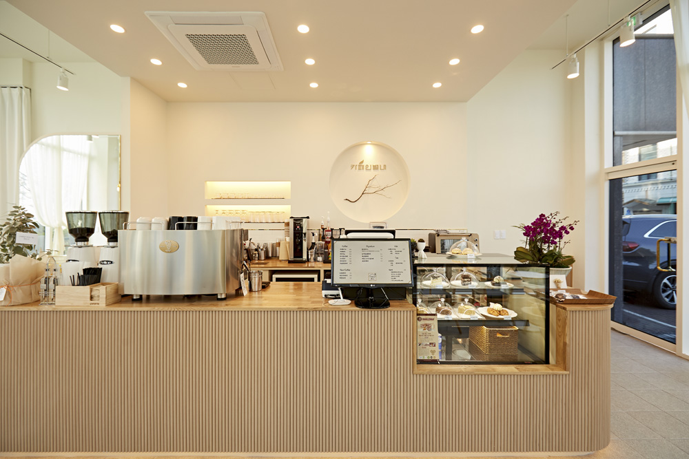 18 坪卡啡因的现代时尚 | 极简与舒适的完美融合-9