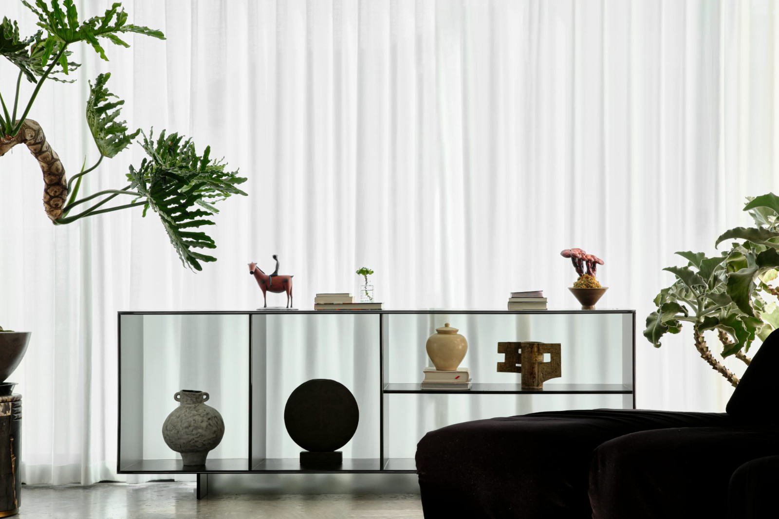 现代折衷与艺术的交织:复式空间“不被定义的家”设计丨HURR赫设计-7