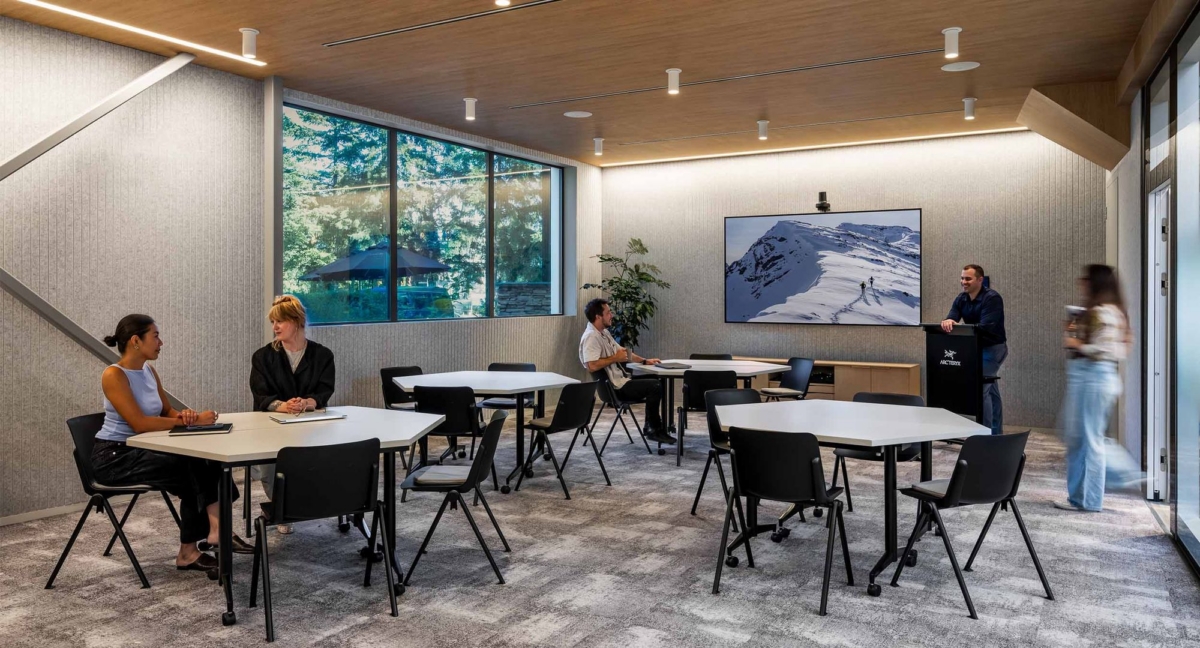 阿尔克特里巢穴办公室丨加拿大温哥华丨M Moser Associates-34