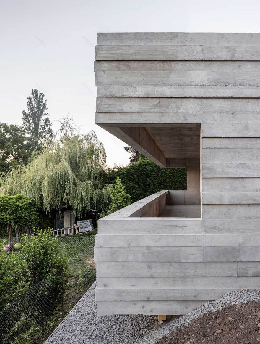 瑞士湖景“全景郊区”房-0