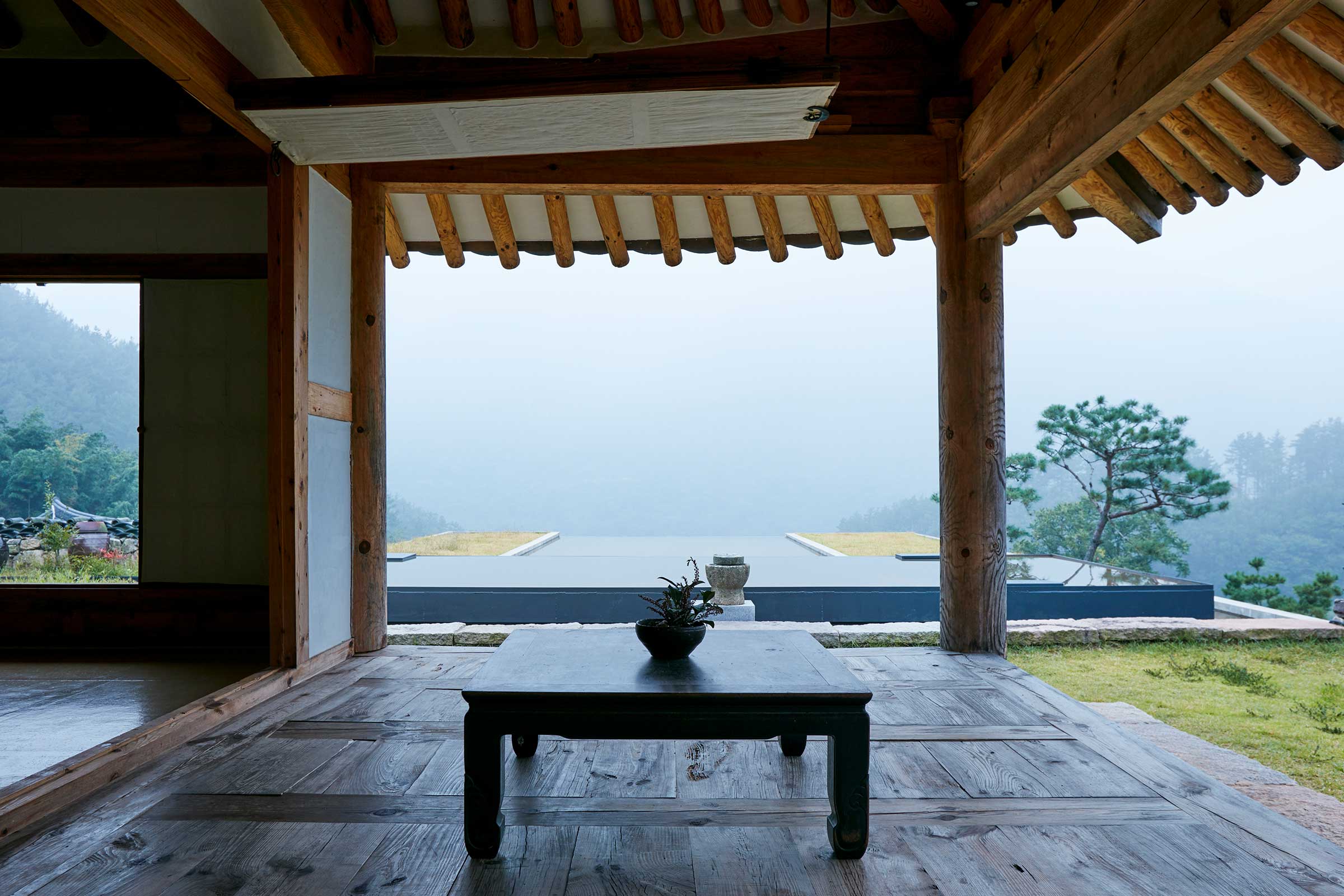 A Hanok Hotel in the Mountains — Design Anthology-1