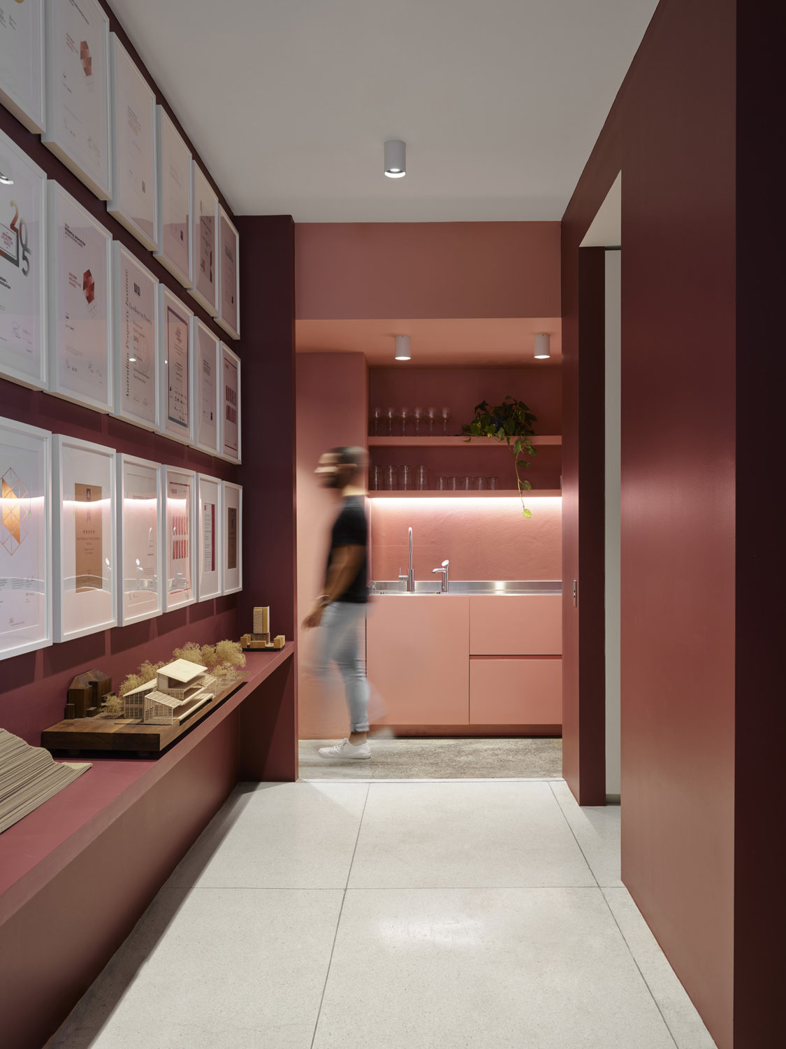 悉尼 SJB 设计工作室打造舒适家居式办公环境-1